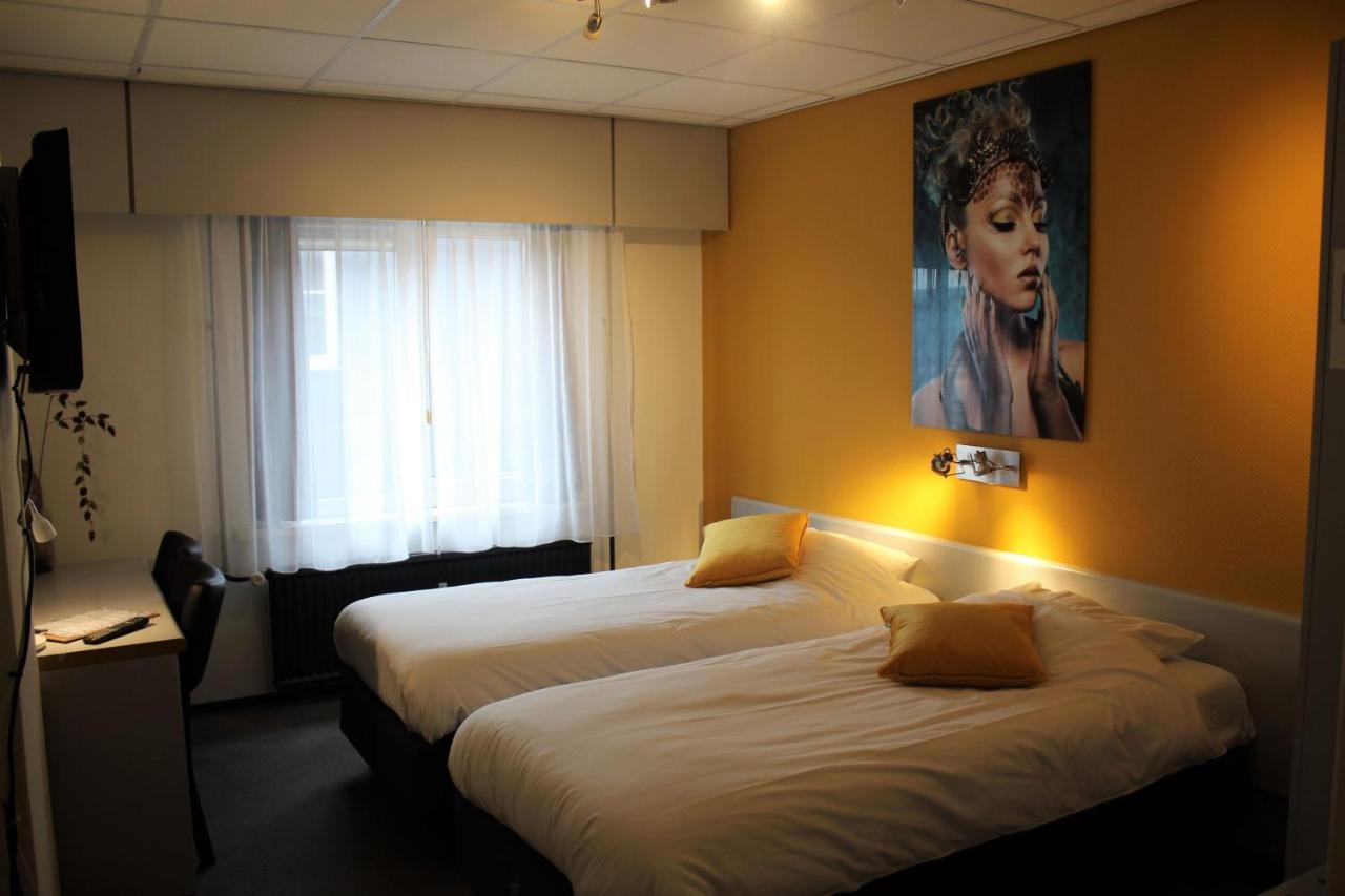 Hotel Restaurant De Jonge Heertjes Aalsmeer Esterno foto