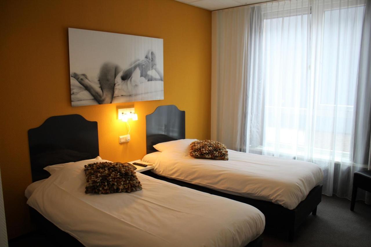 Hotel Restaurant De Jonge Heertjes Aalsmeer Esterno foto